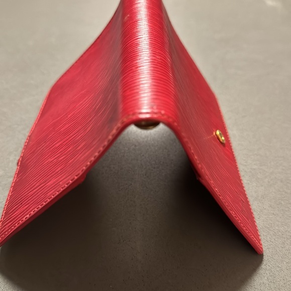Louis Vuitton Pre loved Red Epi Leather Agenda in great condition, few spots. - Picture 7 of 8